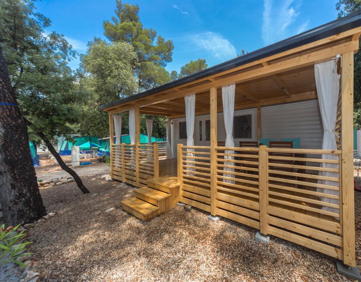 Mobile Homes Crystal Biograd Na Moru Eksteriør bilde