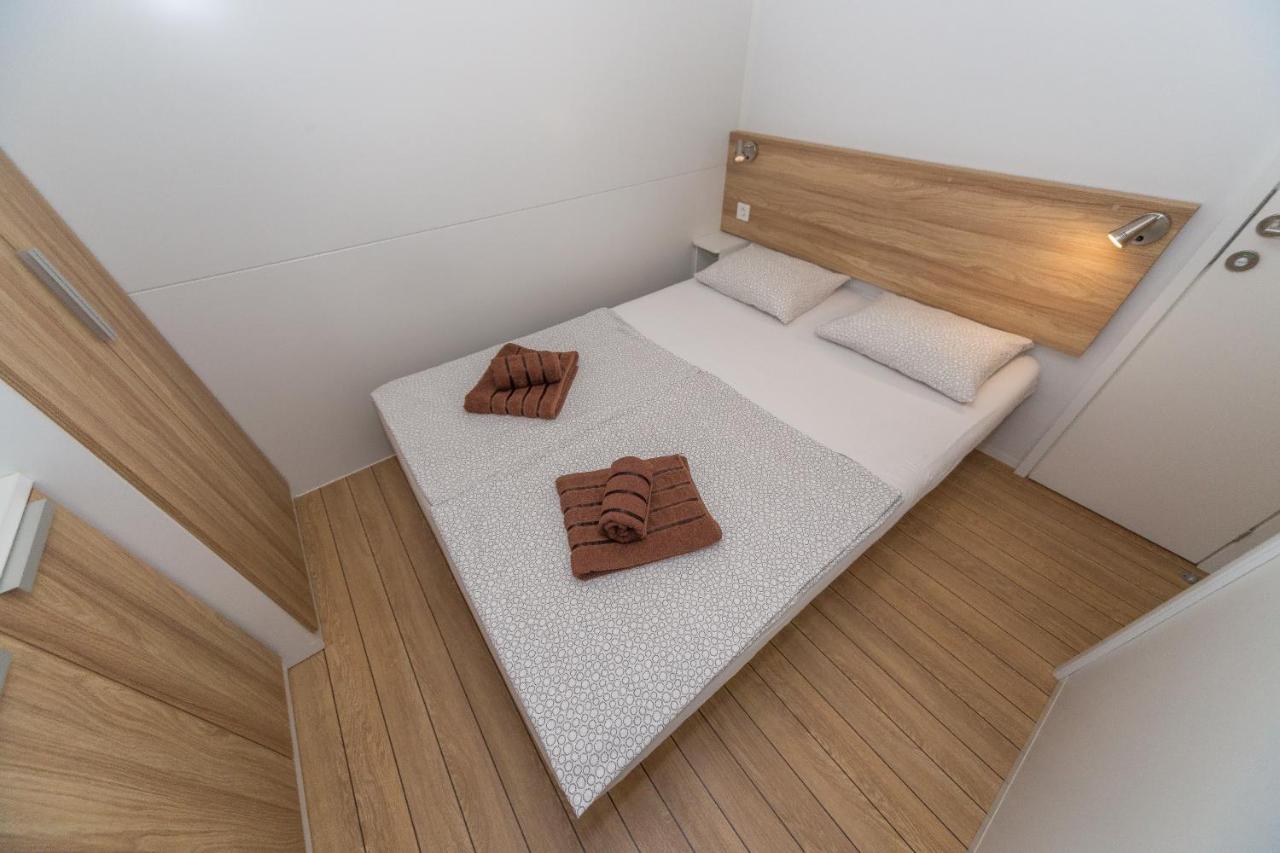 Mobile Homes Crystal Biograd Na Moru Eksteriør bilde